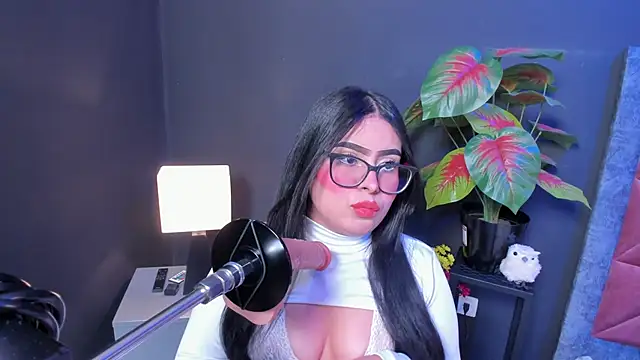 Amy whittee online show from April 2026 03:46:01 AM