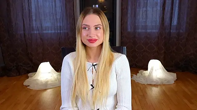 Snapshot of FreidaLerew chatting on November 2025 04:40:02 AM FreidaLerew online show from November 2025 04:40:02 AM