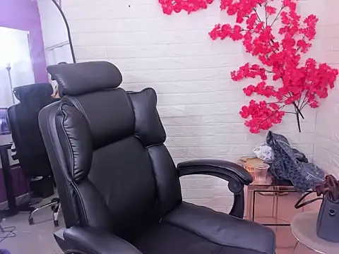 MiaStorm1 online show from November 2025 11:53:02 PM