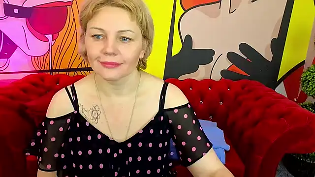 Snapshot of AmaraNights chatting on December 2025 02:27:02 PM AmaraNights online show from December 2025 02:27:02 PM