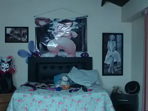 Snapshot of LuluKiss_ chatting on March 2026 11:06:01 PM LuluKiss online show from March 2026 11:06:01 PM