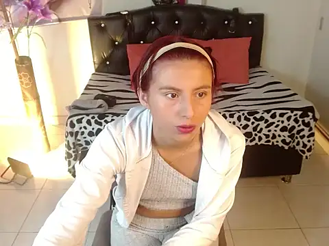 Snapshot of LuluKiss_ chatting on January 2026 01:48:02 PM LuluKiss online show from January 2026 01:48:02 PM