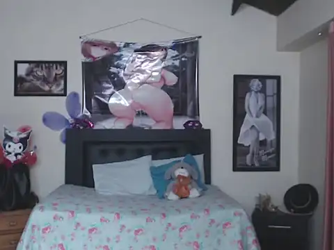 Snapshot of LuluKiss_ chatting on March 2026 11:05:01 PM LuluKiss online show from March 2026 11:05:01 PM