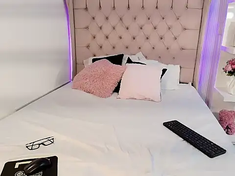 cheerry moon online show from November 2025 09:02:01 AM