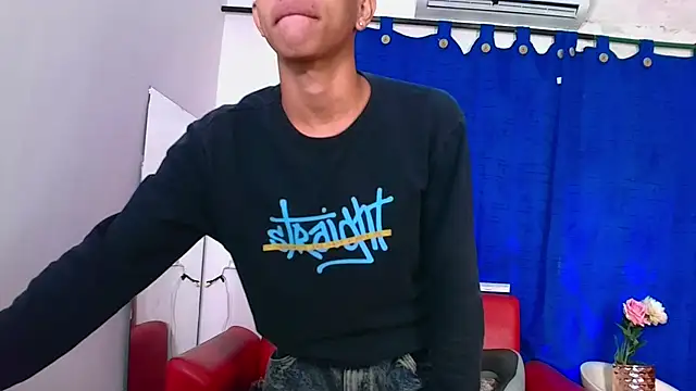 Snapshot of Tessachains_2_ chatting on February 2026 04:48:01 PM Tessachains 2 online show from February 2026 04:48:01 PM