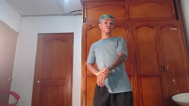 Snapshot of Tessachains_2_ chatting on February 2026 11:35:01 PM Tessachains 2 online show from February 2026 11:35:01 PM