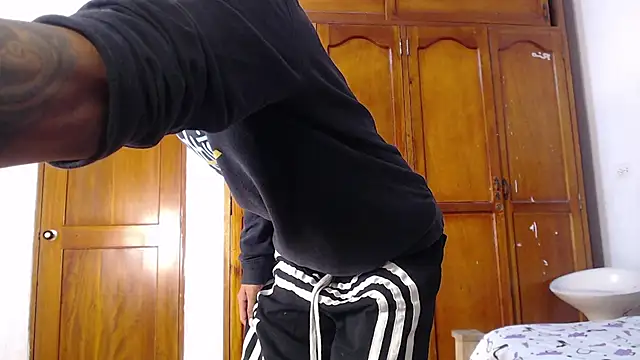 Snapshot of Tessachains_2_ chatting on February 2026 01:50:02 AM Tessachains 2 online show from February 2026 01:50:02 AM