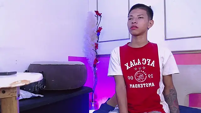 Tessachains 2  online show from December 2025 04:49:02 AM