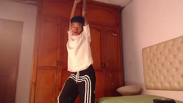 Snapshot of Tessachains_2_ chatting on February 2026 01:49:02 AM Tessachains 2 online show from February 2026 01:49:02 AM