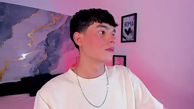 Isaac Kurtt online show from November 2025 08:09:02 PM