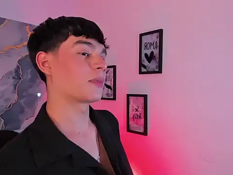 Isaac Kurtt online show from November 2025 07:41:02 AM