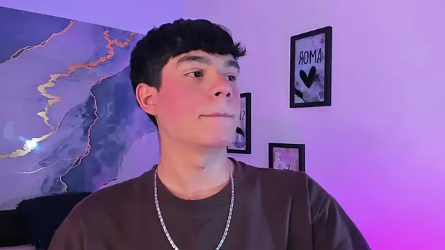 Isaac Kurtt online show from December 2025 07:58:01 PM