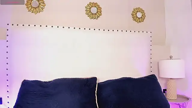 honey vixen  online show from December 2025 08:54:01 PM