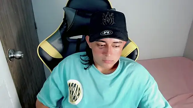 Tatann 18 online show from November 2025 06:34:01 PM