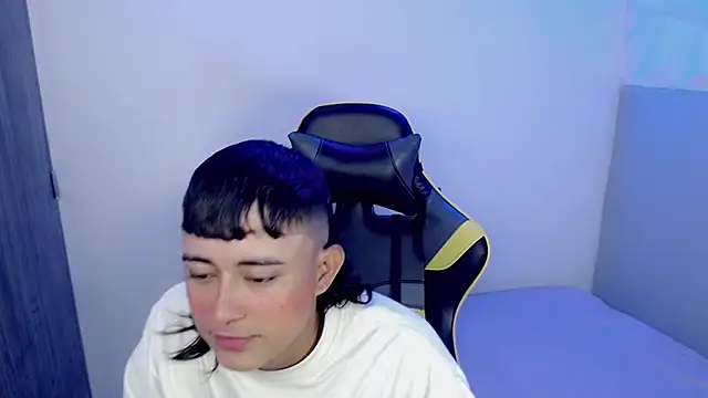 Tatann 18 online show from November 2025 09:51:01 PM