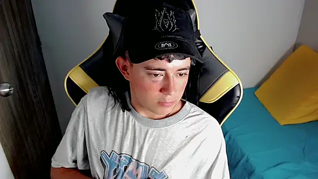 Tatann 18 online show from November 2025 07:17:01 PM