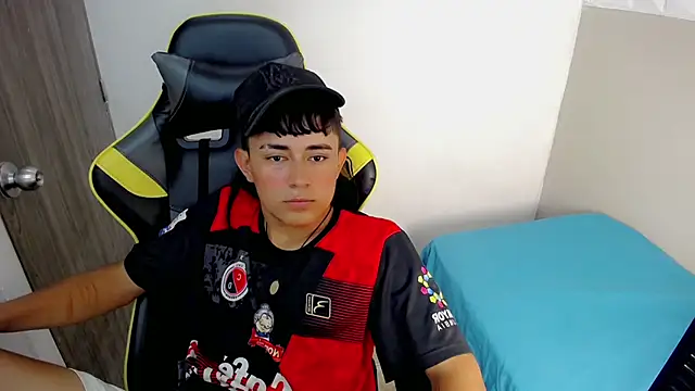 Tatann 18 online show from November 2025 08:42:02 PM