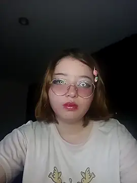 Snapshot of Michi_sauria1 chatting on November 2025 08:31:02 AM Michi sauria1 online show from November 2025 08:31:02 AM