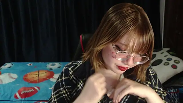 Snapshot of Michi_sauria1 chatting on November 2025 11:49:02 PM Michi sauria1 online show from November 2025 11:49:02 PM