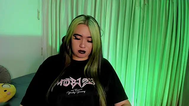 Lilith Zenith  online show from December 2025 04:07:01 AM