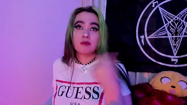 Lilith Zenith  online show from January 2026 05:25:02 AM