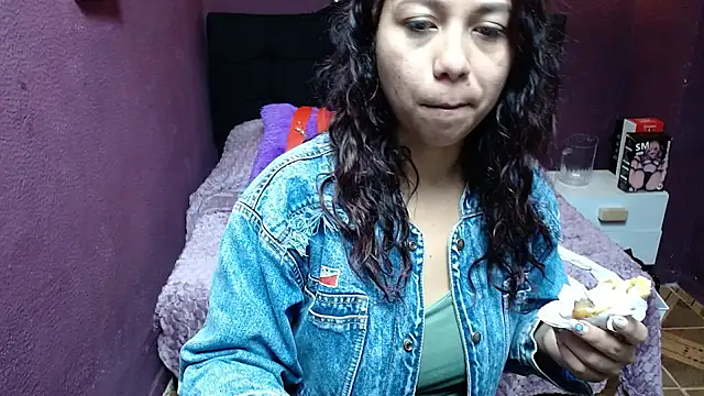 monika 256 online show from February 2026 01:33:02 PM