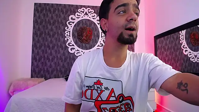 Dereck Jhonsonn online show from November 2025 08:40:02 PM