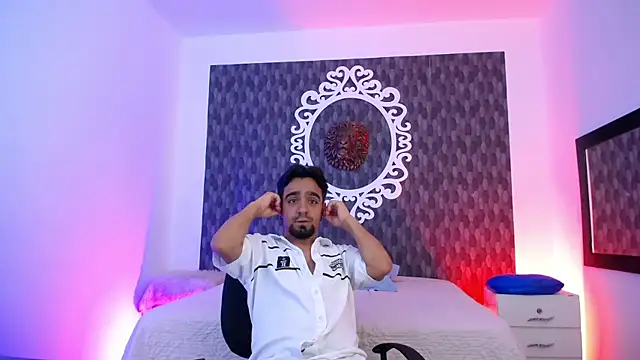 Dereck Jhonsonn online show from November 2025 07:25:02 PM