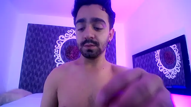 Dereck Jhonsonn online show from December 2025 06:07:01 PM
