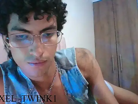 axel love13 online show from November 2025 12:05:02 AM