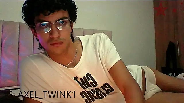 axel love13 online show from November 2025 01:06:01 AM