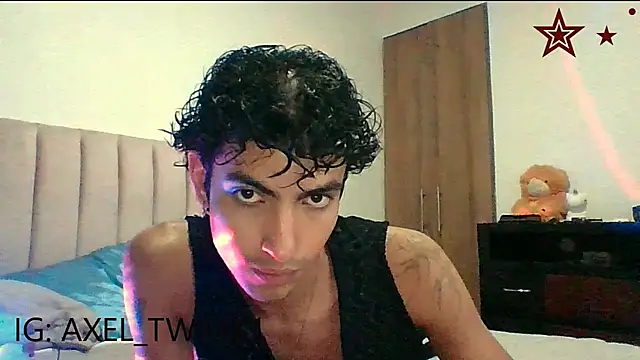 axel love13 online show from December 2025 10:42:01 PM