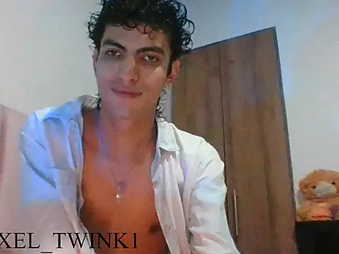 axel love13 online show from November 2025 09:52:02 PM