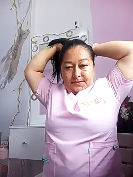 keilaJhonsom1 online show from November 2025 05:30:02 PM