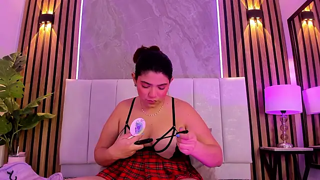 Carlotta de velour online show from February 2026 03:16:02 AM