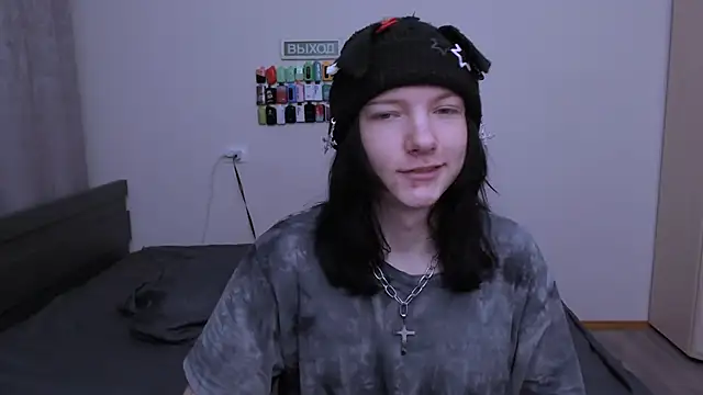 Snapshot of RaidenXL chatting on November 2025 08:46:01 PM RaidenXL online show from November 2025 08:46:01 PM