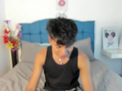 Valentino Lane online show from January 2026 02:07:01 AM