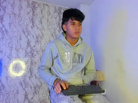 Snapshot of Valentino_Lane chatting on February 2026 05:50:01 AM Valentino Lane online show from February 2026 05:50:01 AM