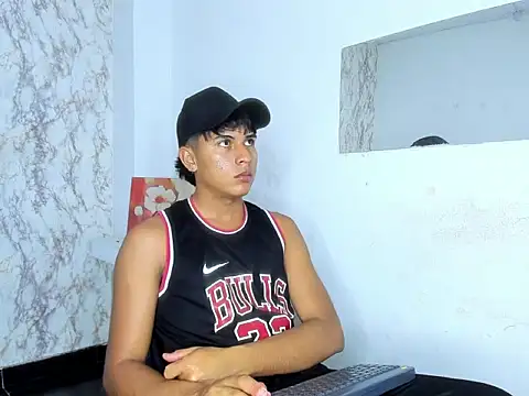 Snapshot of Valentino_Lane chatting on February 2026 02:00:01 AM Valentino Lane online show from February 2026 02:00:01 AM