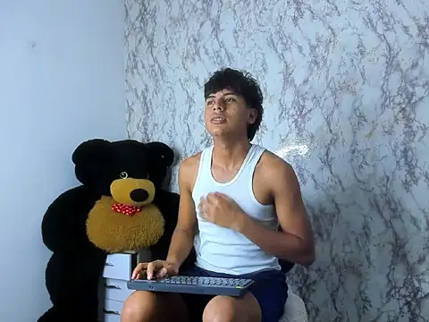 Snapshot of Valentino_Lane chatting on February 2026 06:00:02 AM Valentino Lane online show from February 2026 06:00:02 AM