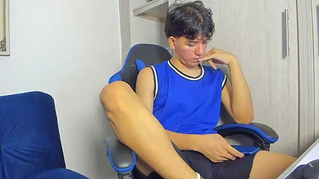 Snapshot of fredd_cs chatting on November 2025 06:56:02 PM fredd cs online show from November 2025 06:56:02 PM