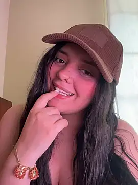 candicewest  online show from April 2026 04:41:01 PM