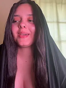 Snapshot of candicewest_ chatting on May 2026 05:31:02 PM candicewest online show from May 2026 05:31:02 PM