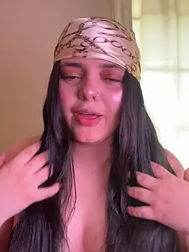 Snapshot of candicewest_ chatting on May 2026 04:17:02 PM candicewest online show from May 2026 04:17:02 PM