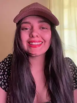 Snapshot of candicewest_ chatting on May 2026 04:40:02 PM candicewest online show from May 2026 04:40:02 PM