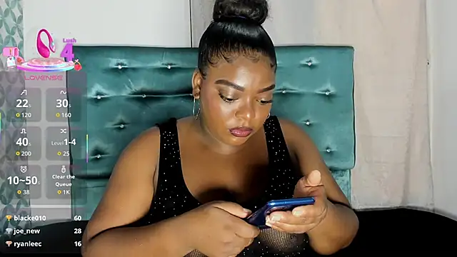 Tamaramilleer online show from December 2025 02:32:01 PM