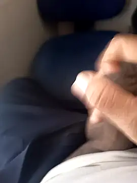 Loquillopajero online show from November 2025 11:36:02 AM