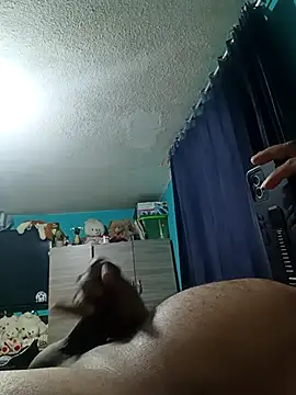 Loquillopajero online show from February 2026 12:35:01 PM