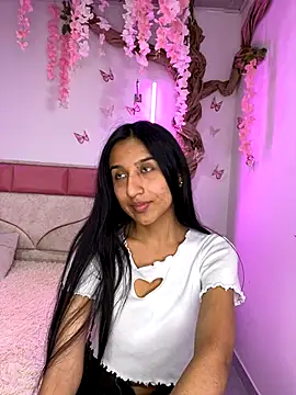 Snapshot of AdaharaBanks chatting on November 2025 04:33:01 PM AdaharaBanks online show from November 2025 04:33:01 PM