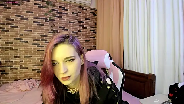 Snapshot of Lilit_Bleime666 chatting on November 2025 08:36:02 PM Lilit Bleime666 online show from November 2025 08:36:02 PM